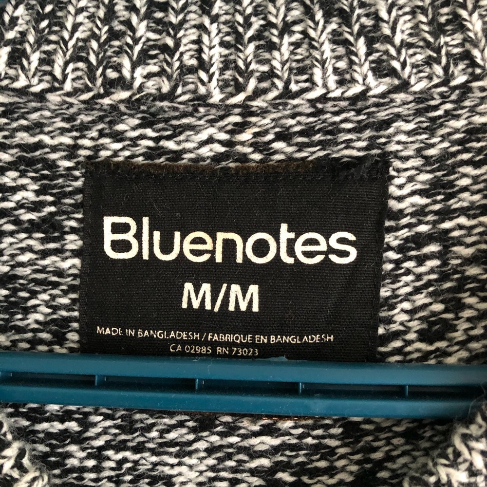 2/$30 Bluenotes Mens Medium Grey/White sweater - Picture 4 of 4